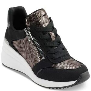 DKNY Women's Black and Metallic Sneakers